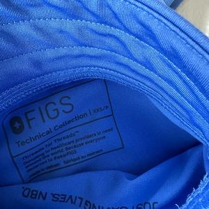 Figs scrubs only worn twice smoke and pet free home